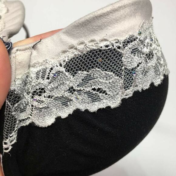 Body By Victoria's Secret Womens Full Coverage Bra Black White Lace Stretch 34D - Picture 6 of 6